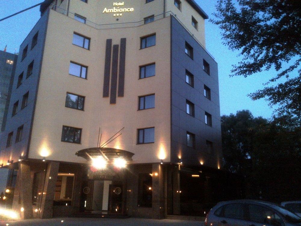 Ambiance Hotel Bukarest Exterior foto